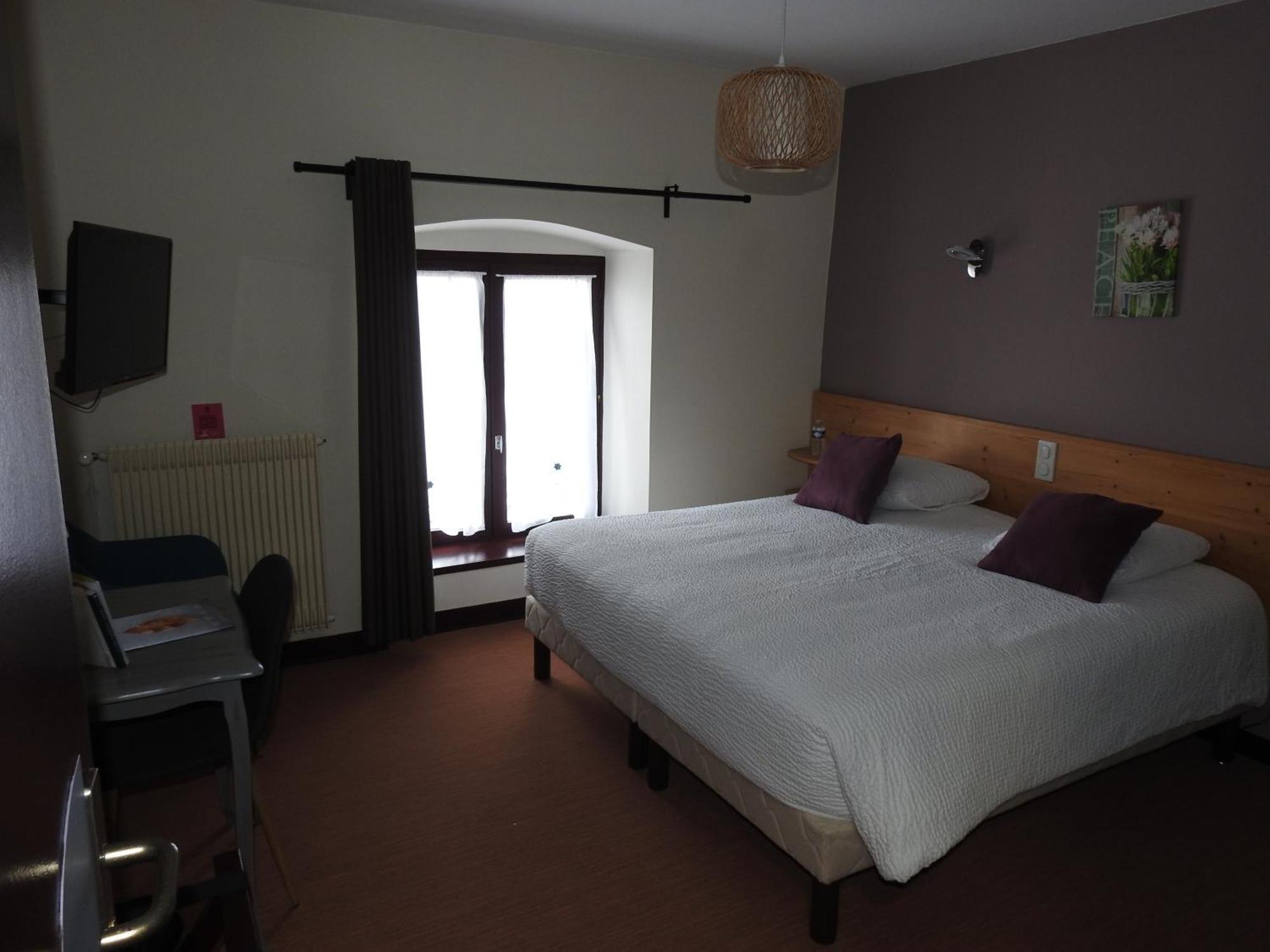 Le Barriol Hotel Saint-Julien-Chapteuil Buitenkant foto