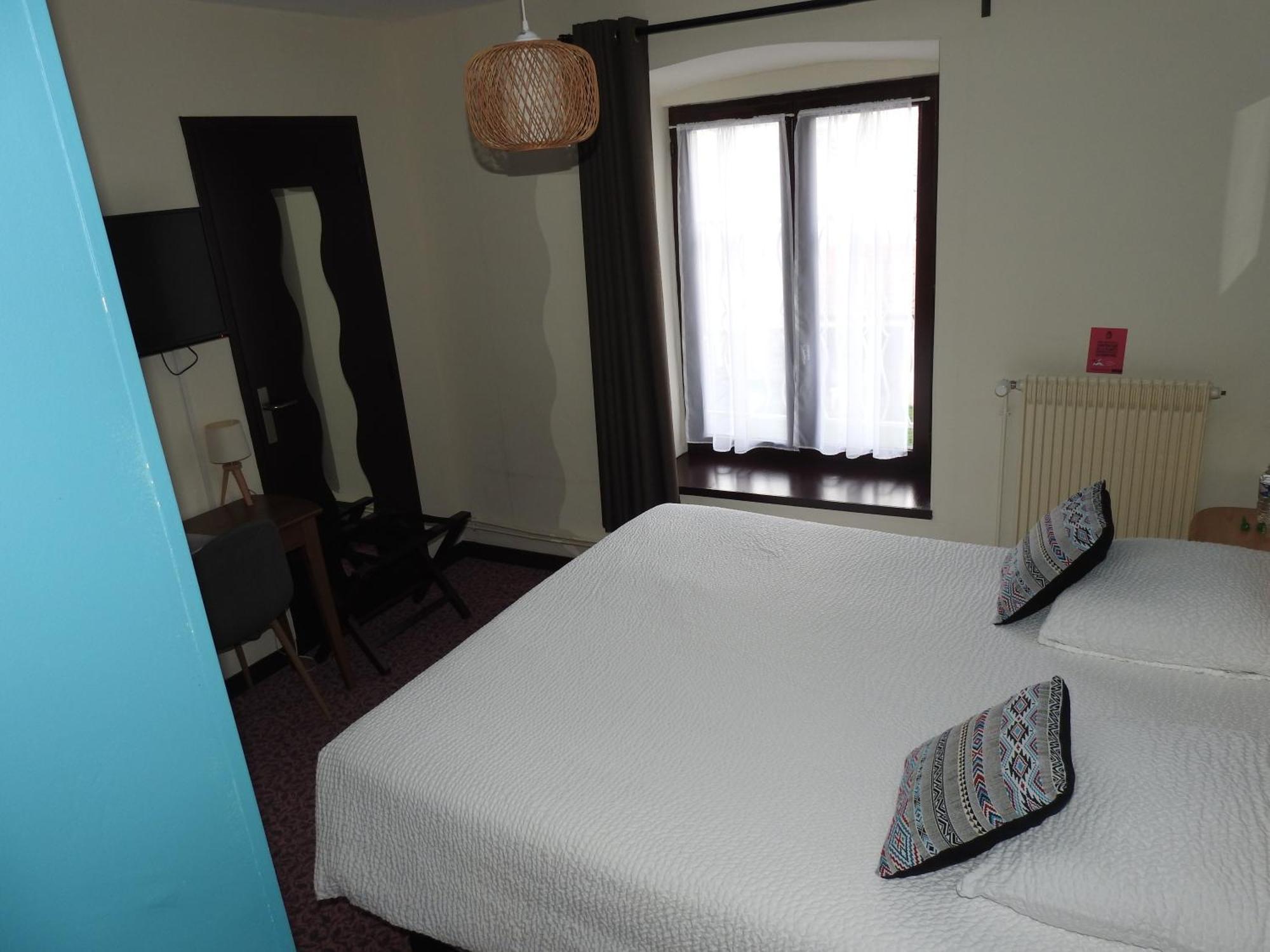 Le Barriol Hotel Saint-Julien-Chapteuil Buitenkant foto