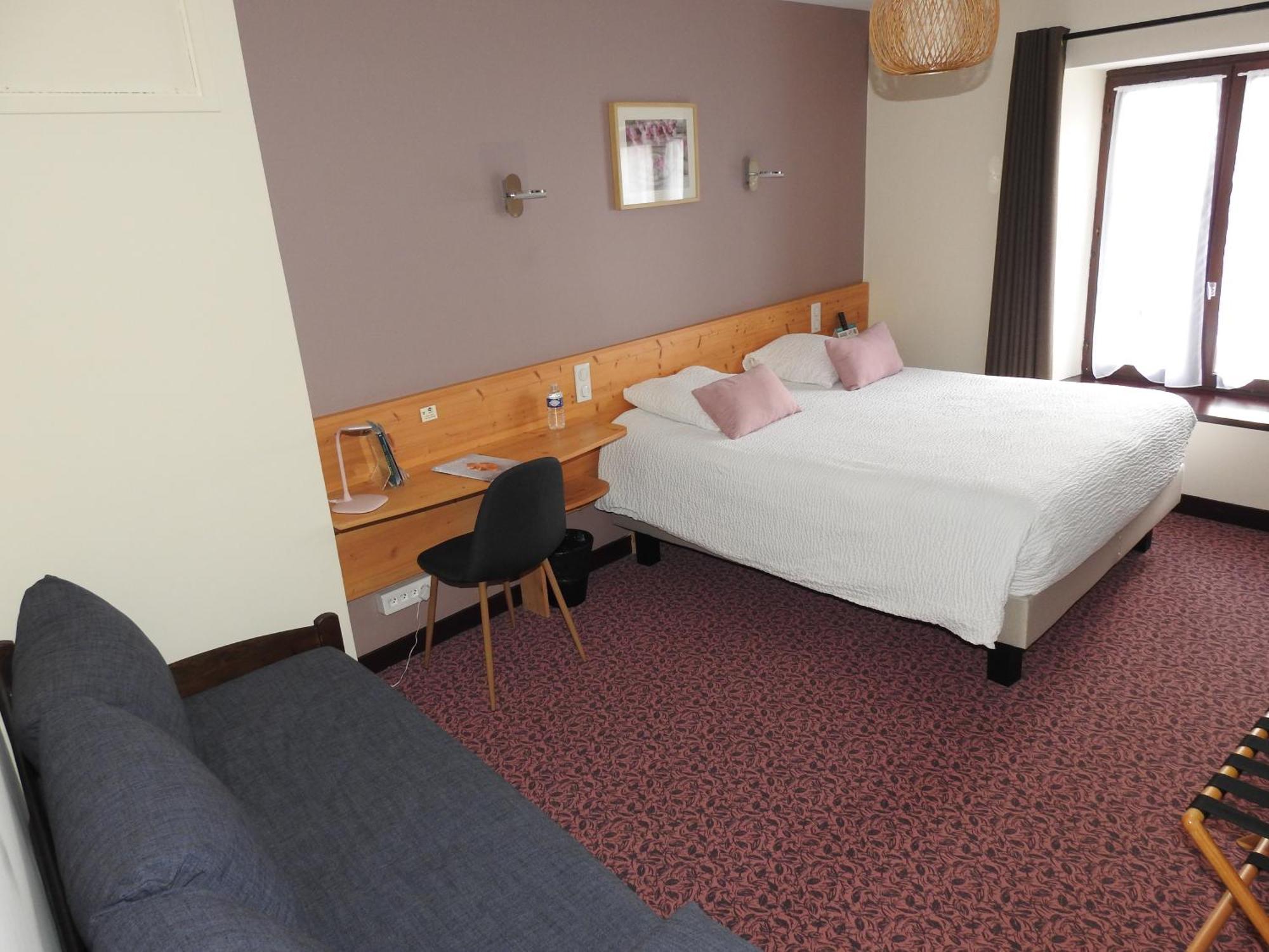 Le Barriol Hotel Saint-Julien-Chapteuil Buitenkant foto