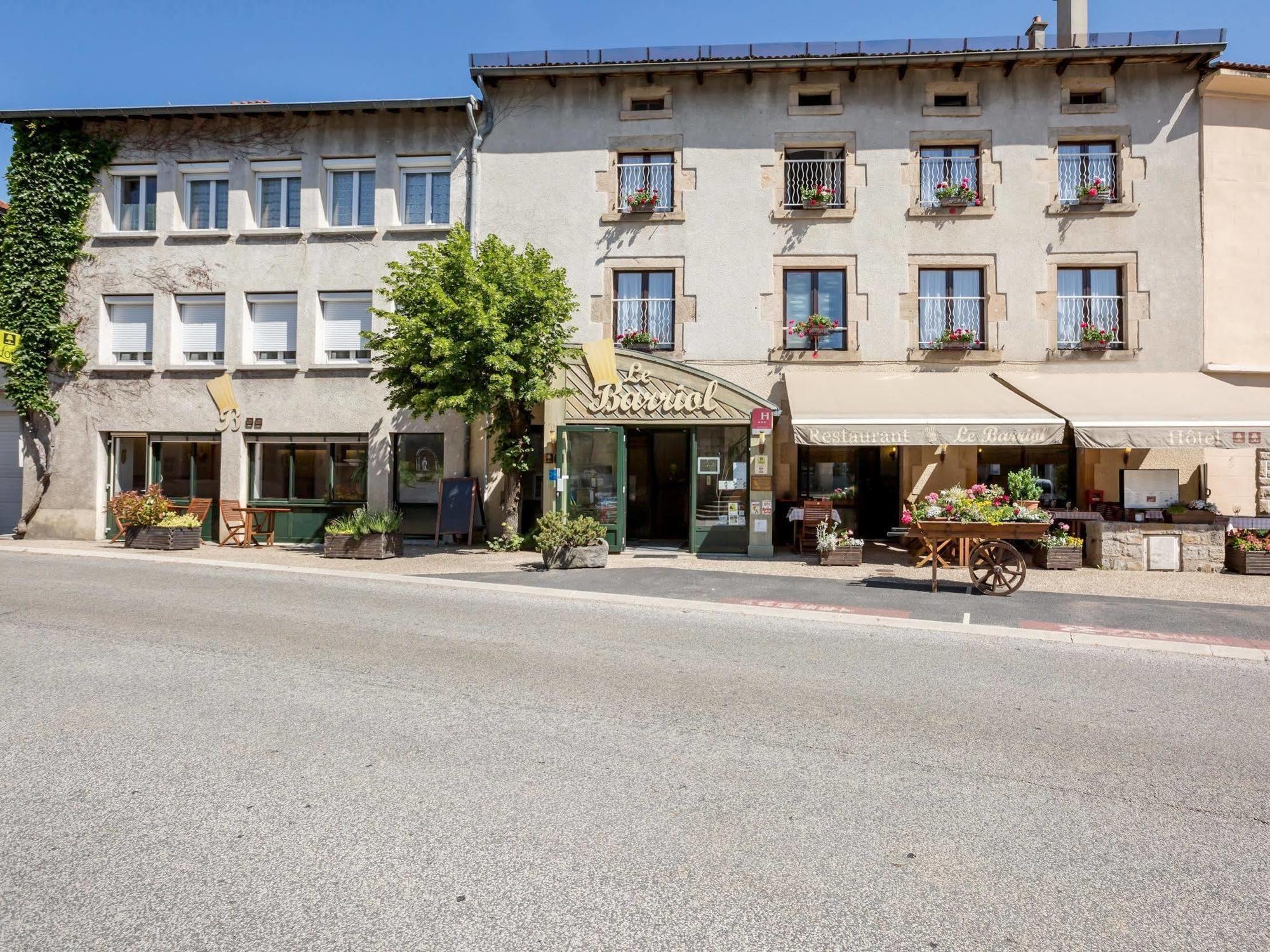 Le Barriol Hotel Saint-Julien-Chapteuil Buitenkant foto